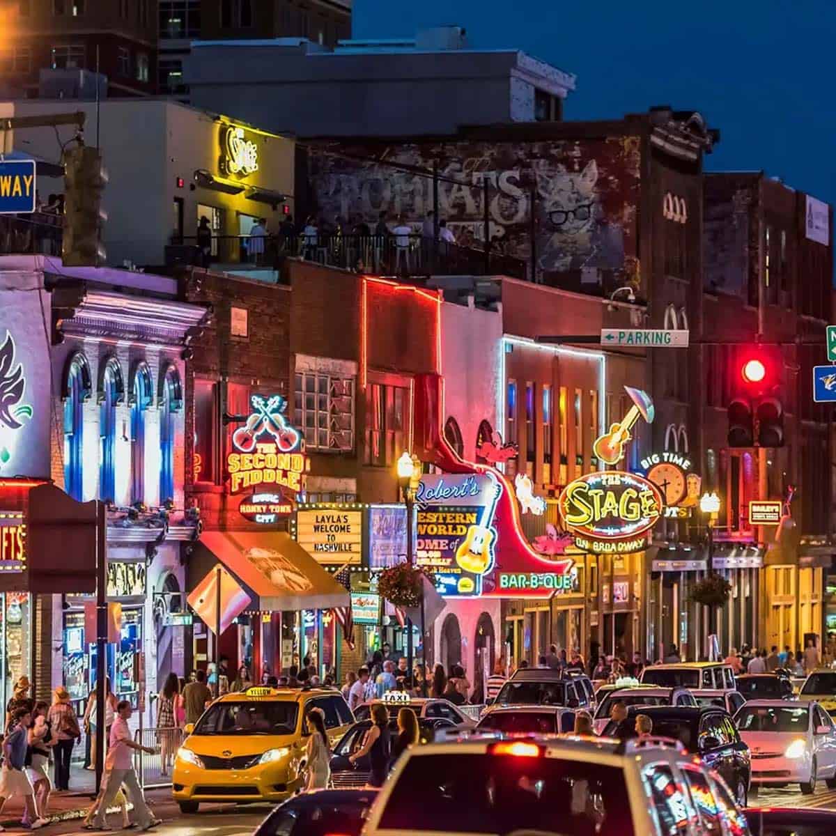 Bar Hopping on Nashville's Broadway